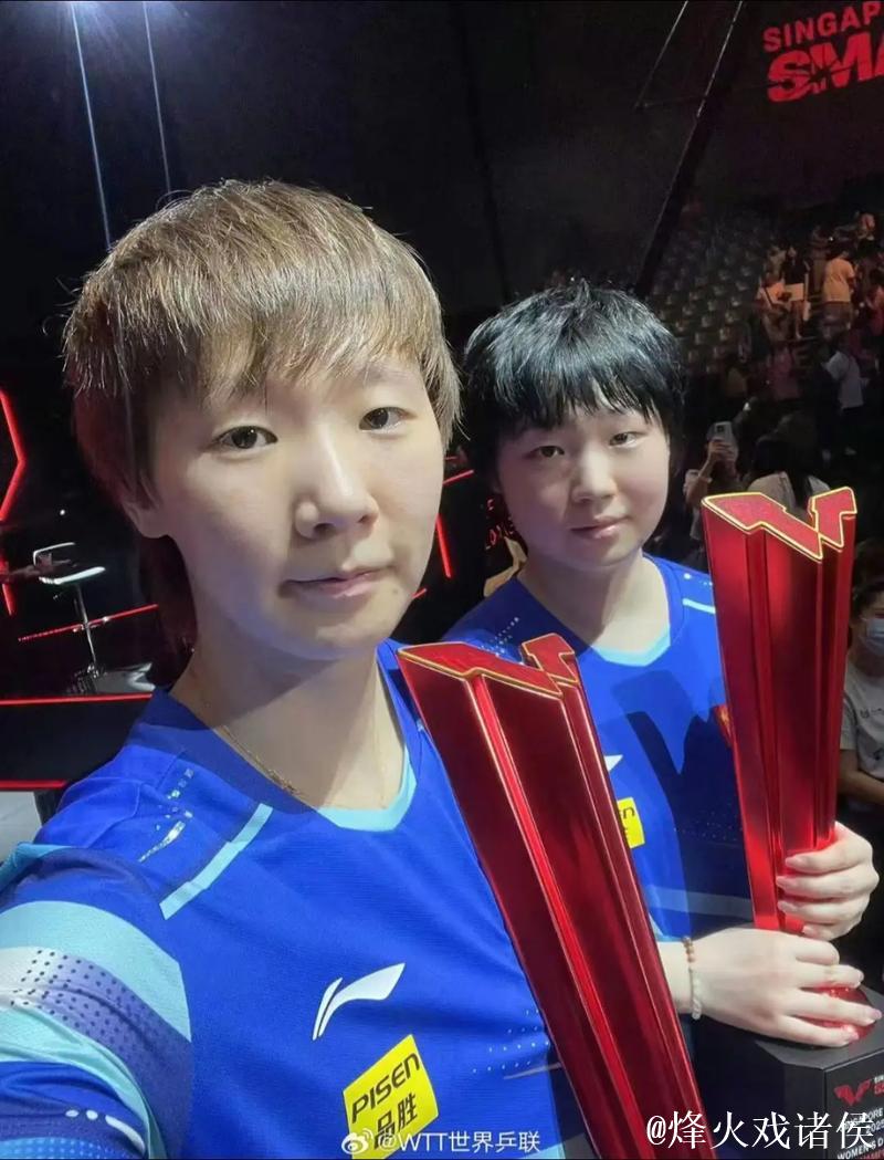 王曼昱越来越像护台之神张怡宁,邓亚萍犀利指出她比蒯曼强在哪里 王曼昱越来越像护台之神张怡宁,邓亚萍犀利指出她比蒯曼强在哪里