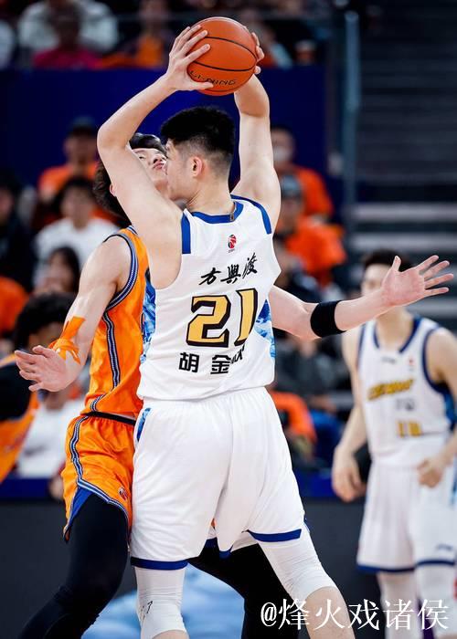 三十周年生日夜，上海久事大鲨鱼大胜卫冕冠军！